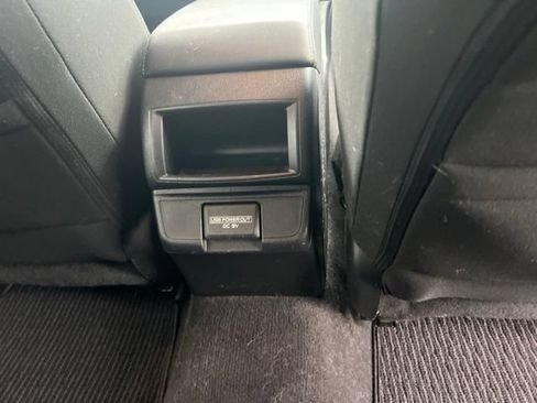 Used 2018 Subaru Outback 2.5i Premium AWD/4WD image 23