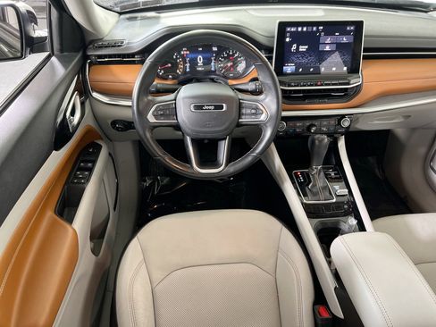 Used 2022 Jeep Compass Limited image 20