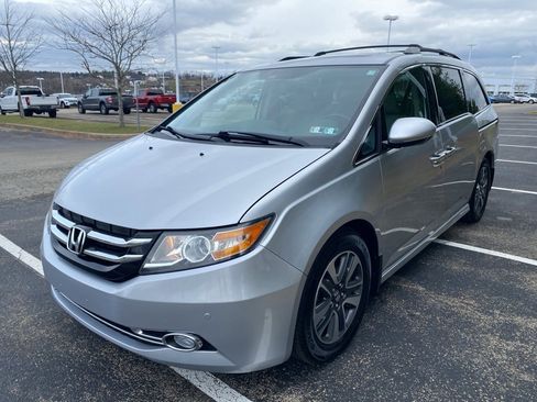 Used 2015 Honda Odyssey Touring image 7