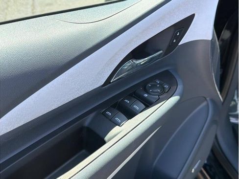 Used 2020 Chevrolet Bolt Premier w/ Infotainment Package FWD image 15