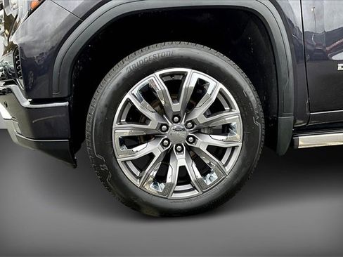 Used 2024 GMC Sierra 1500 Denali w/ Denali Reserve Package image 8