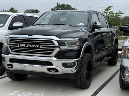 Used 2020 RAM 1500 Laramie AWD/4WD image 11