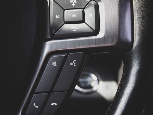 Used 2019 Ford Expedition Max Platinum AWD/4WD image 16