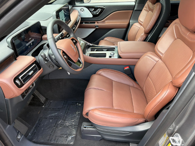 New 2027 Lincoln Aviator Reserve w/ Luxury Package RWD image 9