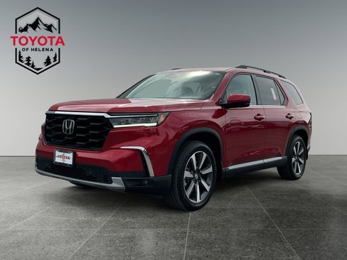 Used 2025 Honda Pilot Touring image 1