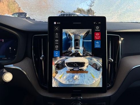 New 2026 Volvo XC60 B5 Plus w/ Climate Package image 21