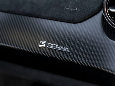 Used 2019 McLaren Senna image 29