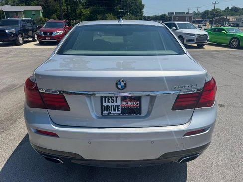 Used 2013 BMW 750Li RWD image 8