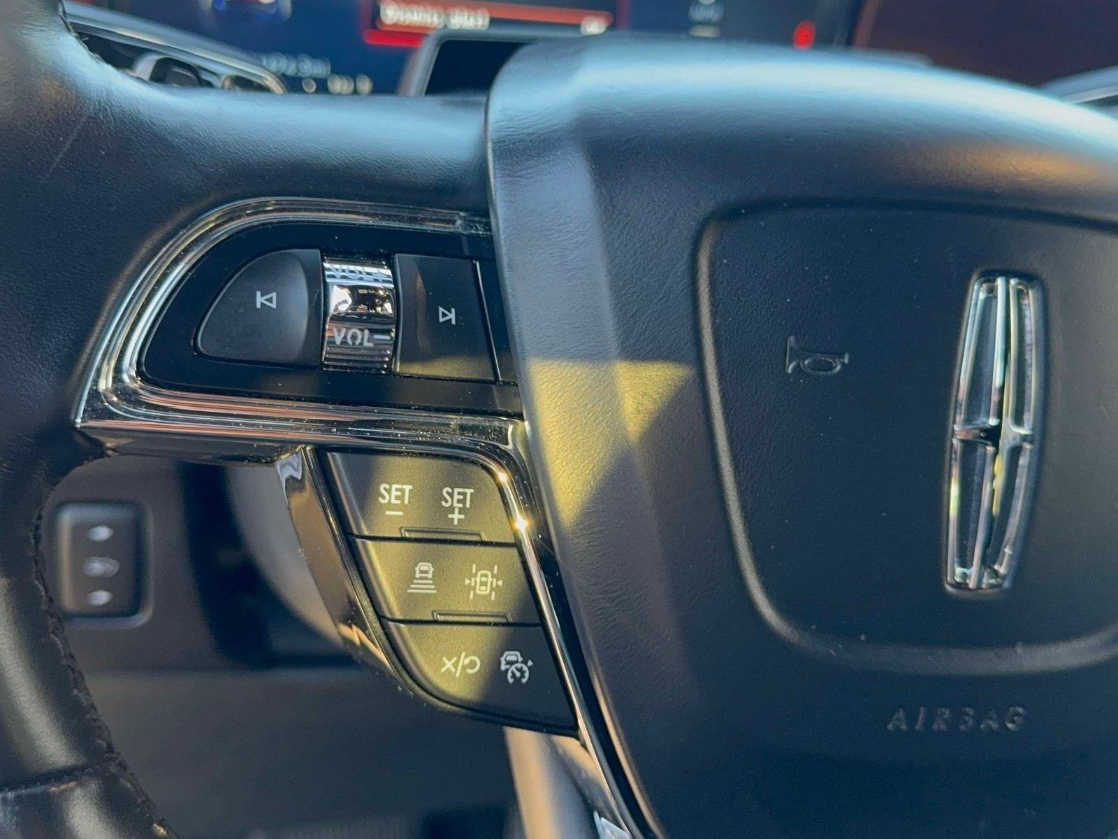 Used 2023 Lincoln Navigator Reserve AWD/4WD image 12