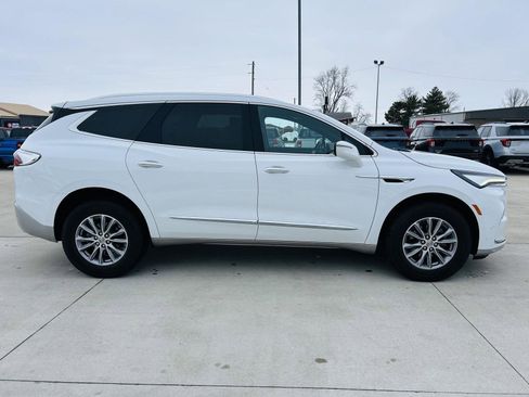 Used 2023 Buick Enclave Essence image 42
