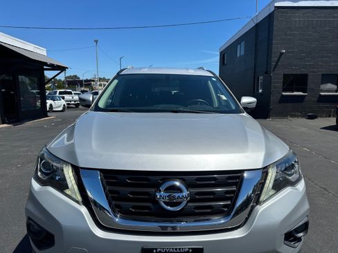 Used 2018 Nissan Pathfinder SV FWD image 23