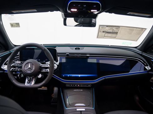 New 2027 Mercedes-Benz E 53 AMG e 4MATIC Sedan image 9