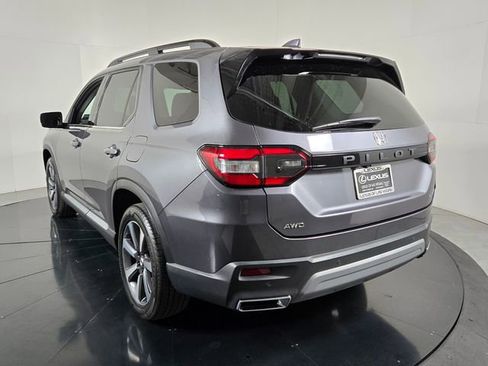 Used 2023 Honda Pilot Elite image 4