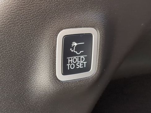 Used 2025 Jeep Wagoneer S Launch Edition image 39