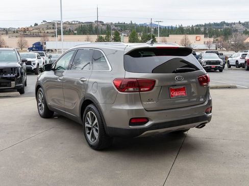Used 2019 Kia Sorento EX w/ EX Touring Package image 5