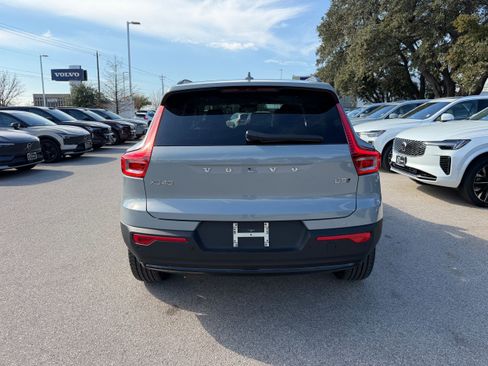 New 2026 Volvo XC40 B5 Plus w/ Protection Package Premier image 5
