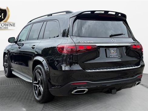 Used 2024 Mercedes-Benz GLS 450 4MATIC w/ Pinnacle Trim Package image 3