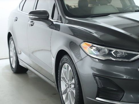 Used 2020 Ford Fusion SEL image 9