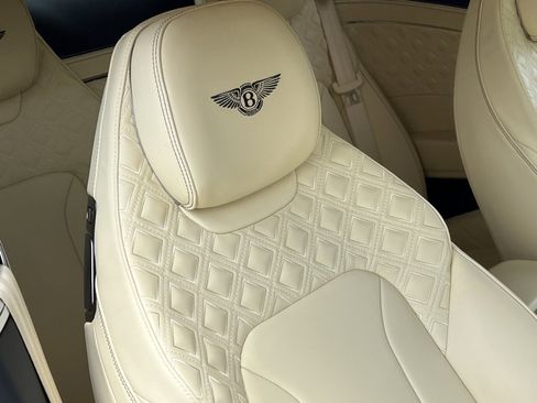 Used 2022 Bentley Continental GT image 45