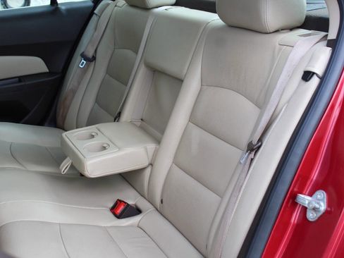 Used 2014 Chevrolet Cruze LT w/ Sun, Sound and Sport Package image 14