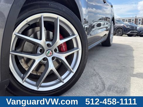 Used 2018 Alfa Romeo Stelvio Ti AWD/4WD image 6