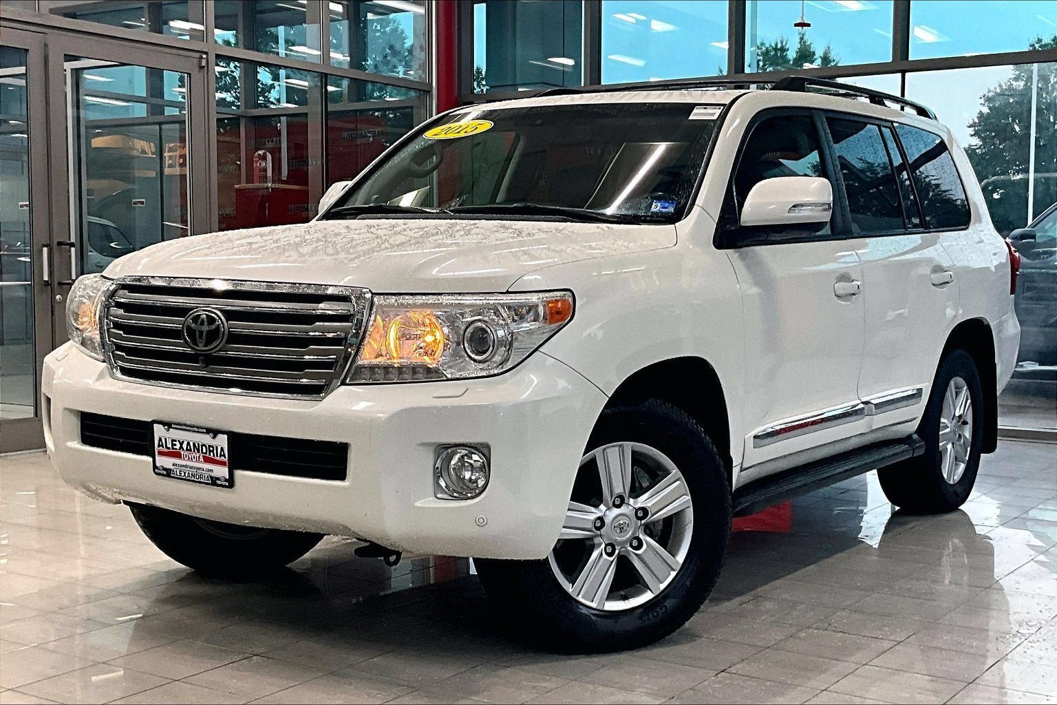 Used 2015 Toyota Land Cruiser AWD/4WD image 1