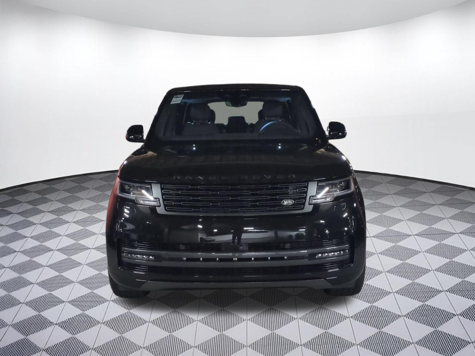 New 2026 Land Rover Range Rover Long Wheelbase SE AWD/4WD image 8