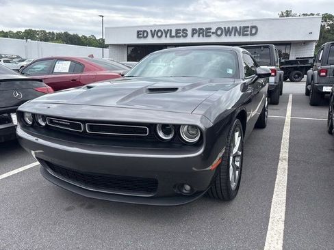 Used 2023 Dodge Challenger SXT w/ Plus Package RWD image 9
