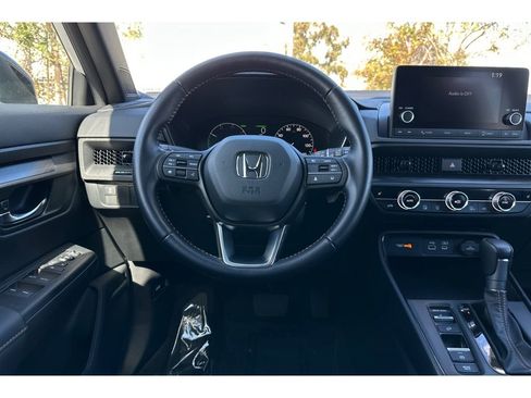 Used 2025 Honda CR-V Sport image 16