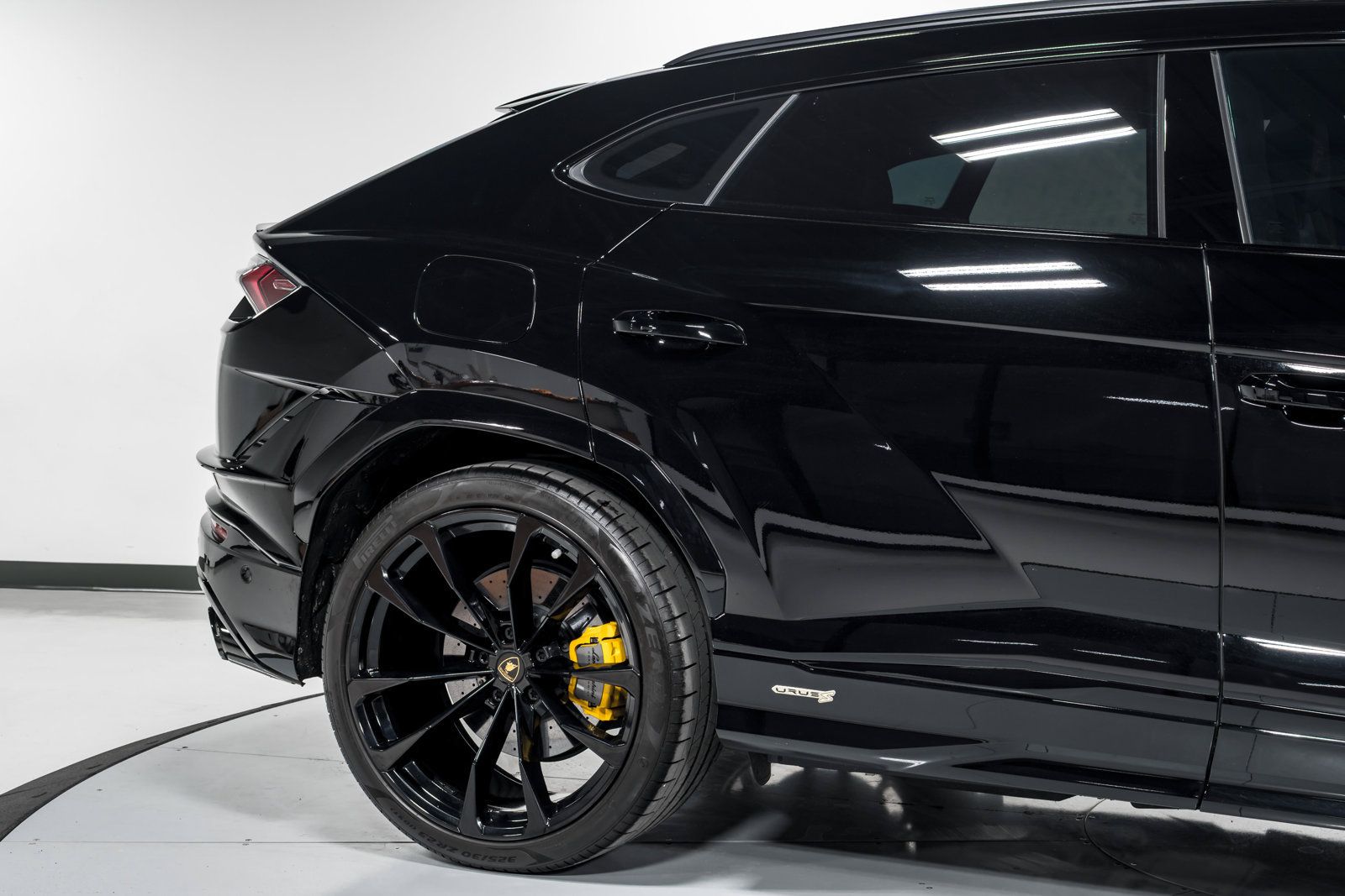 Used 2024 Lamborghini Urus S AWD/4WD image 53