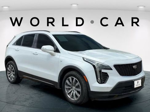Used 2020 Cadillac XT4 Sport FWD image 1