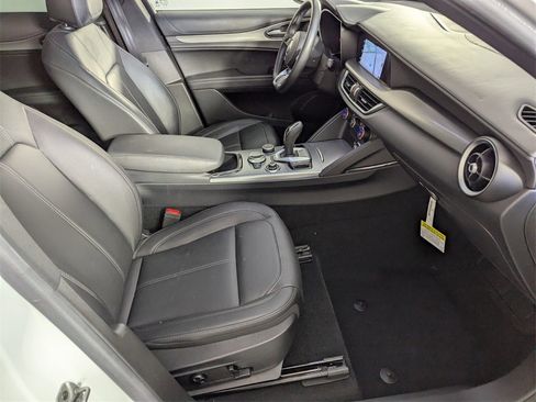 Used 2024 Alfa Romeo Stelvio Ti image 34