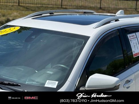 Used 2022 GMC Terrain SLT w/ LPO, Floor Liner Package AWD/4WD image 11
