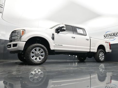 Used 2017 Ford F250 Platinum w/ Platinum Ultimate Package image 19