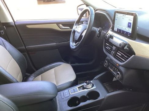 Used 2021 Ford Escape Titanium w/ Titanium Elite Package AWD/4WD image 23