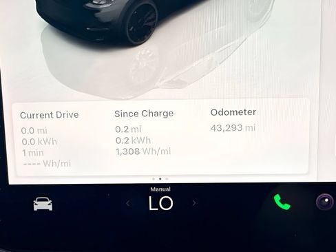 Used 2022 Tesla Model Y Performance AWD/4WD image 17