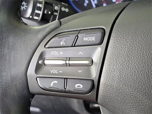Used 2019 Hyundai Kona Limited image 23
