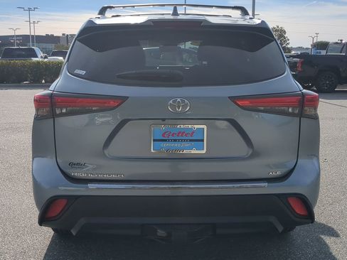 Used 2022 Toyota Highlander XLE image 14