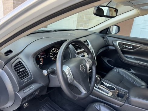 Used 2018 Nissan Altima 2.5 SL FWD image 14