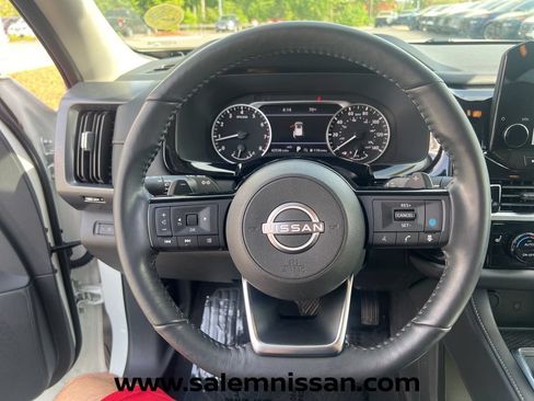Certified 2023 Nissan Pathfinder SL AWD/4WD image 13