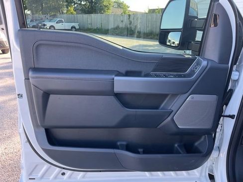 Used 2025 Ford F150 Lariat w/ Equipment Group 502A High AWD/4WD image 13