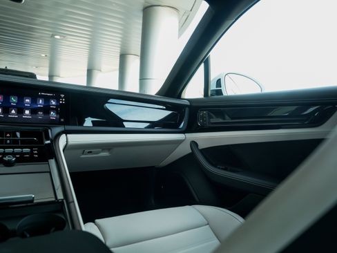 New 2026 Porsche Panamera image 26