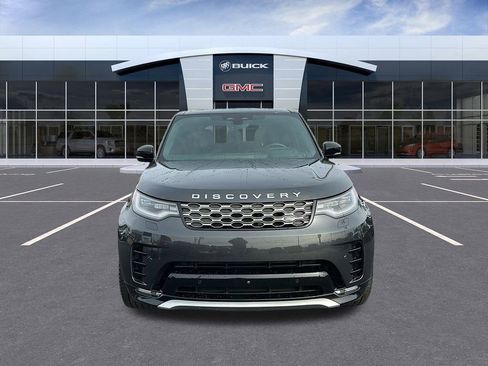 Used 2024 Land Rover Discovery Metropolitan Edition image 8