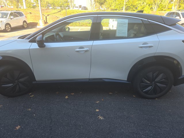 Used 2023 Nissan Ariya FWD image 2