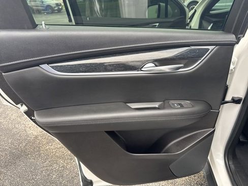 Used 2022 Cadillac XT5 Premium Luxury image 29