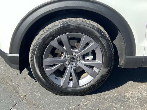 Certified 2024 Ford Explorer XLT w/ Equipment Group 202A AWD/4WD image 10