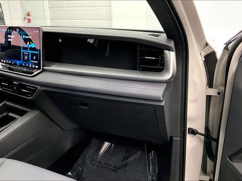 Used 2025 Volkswagen Tiguan SE R-Line AWD/4WD image 19