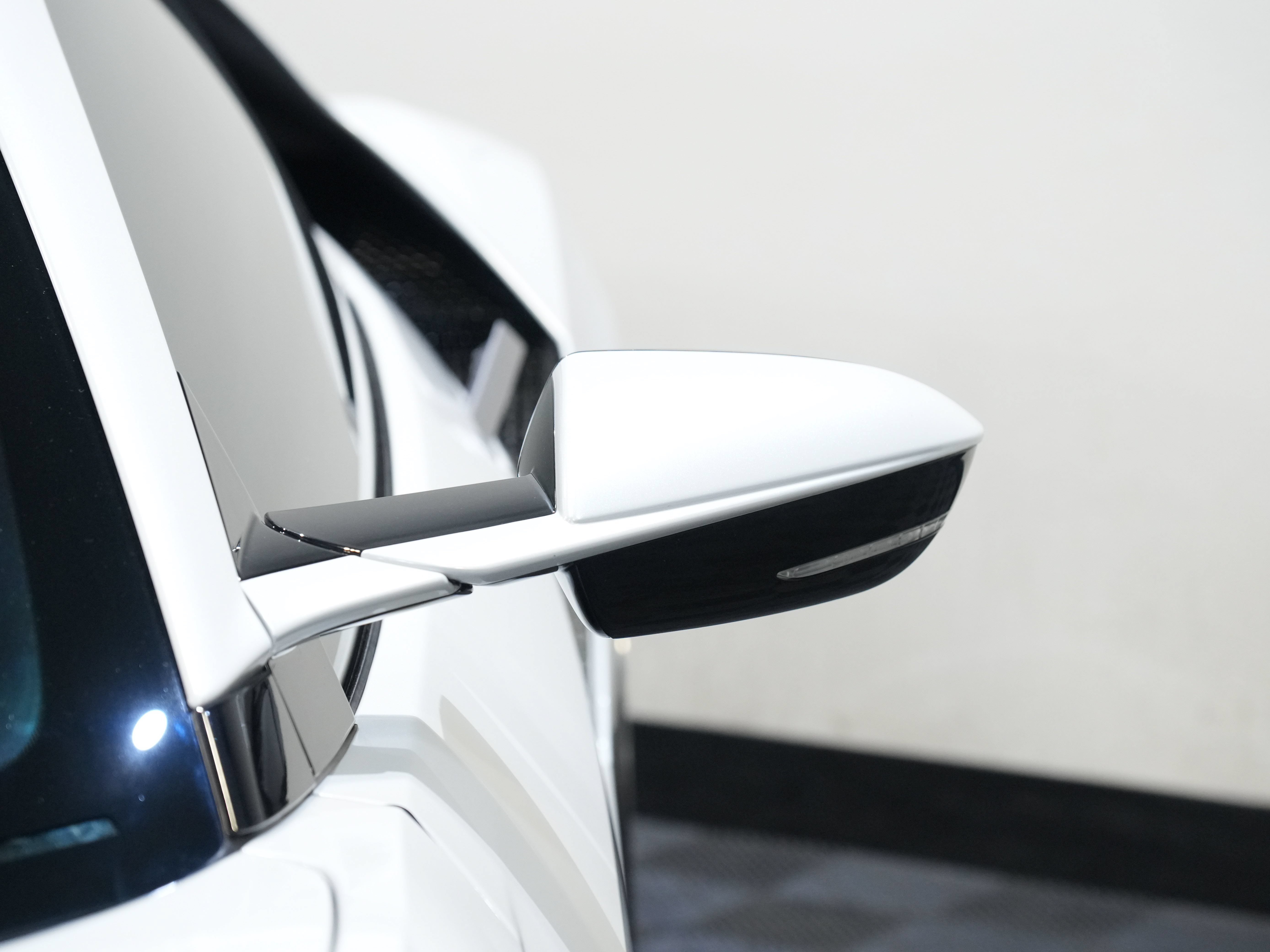 Used 2017 Acura NSX AWD/4WD image 11