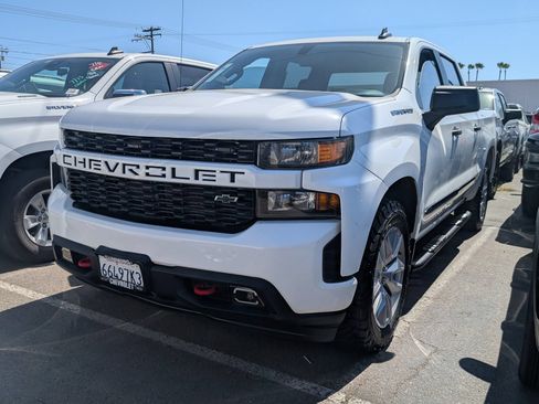 Certified 2022 Chevrolet Silverado 1500 Custom RWD image 1
