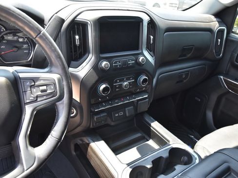 Used 2020 Chevrolet Silverado 1500 LT Trail Boss AWD/4WD image 9